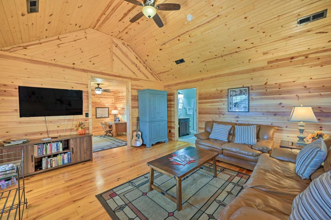 Breathtaking Elkin Getaway With Vineyard Views! Villa Exterior photo