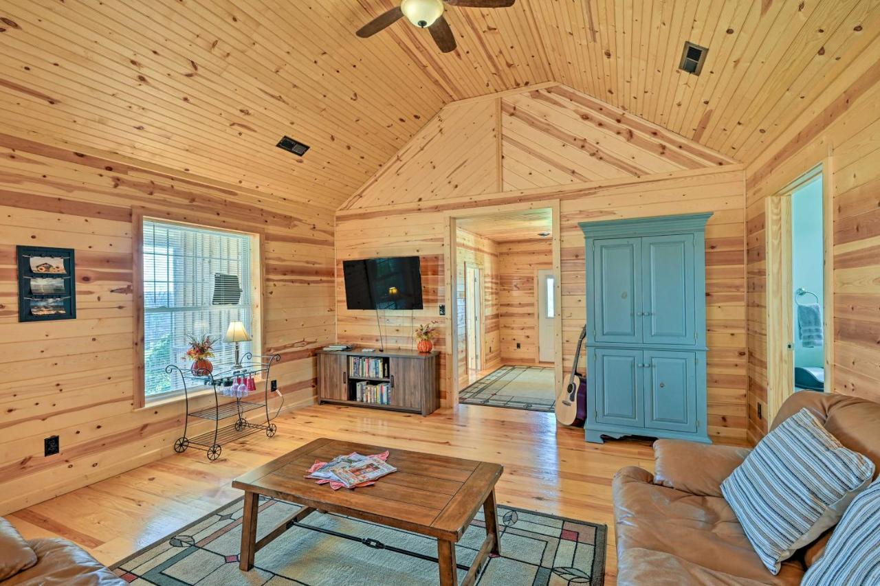 Breathtaking Elkin Getaway With Vineyard Views! Villa Exterior photo