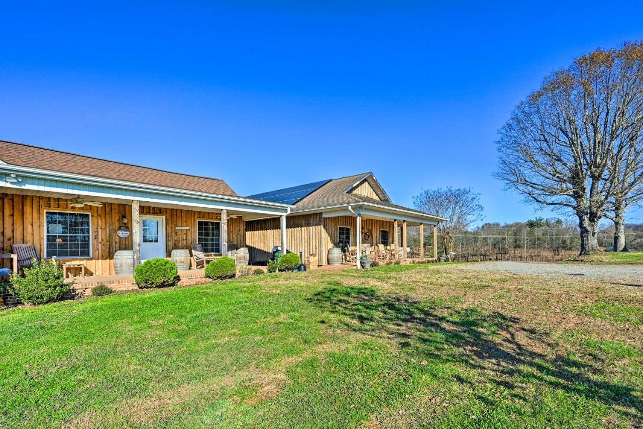 Breathtaking Elkin Getaway With Vineyard Views! Villa Exterior photo